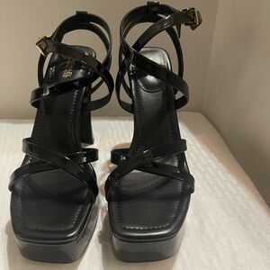 Sale Woman’s Michael Kors Paola Platform Faux Patent Leather Sandal Black Sz 7.5